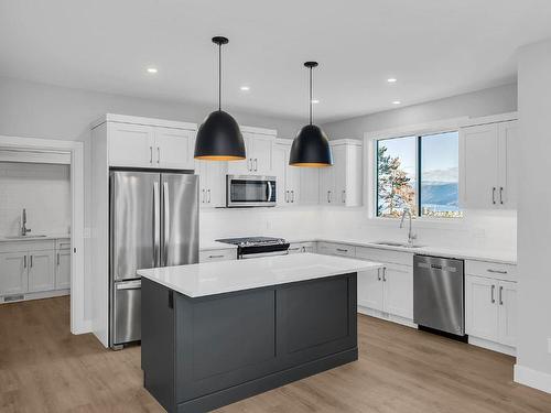 14-830 Westview Way, West Kelowna, BC - Indoor Photo Showing Kitchen With Upgraded Kitchen