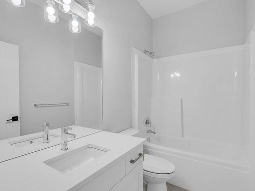 14-830 Westview Way, West Kelowna, BC - Indoor Photo Showing Bathroom