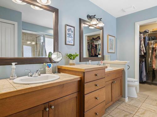 4924 Windsong Crescent, Kelowna, BC - Indoor Photo Showing Bathroom