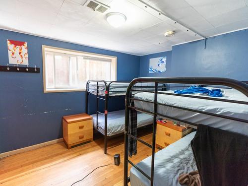 2343 Pandosy Street, Kelowna, BC - Indoor Photo Showing Bedroom