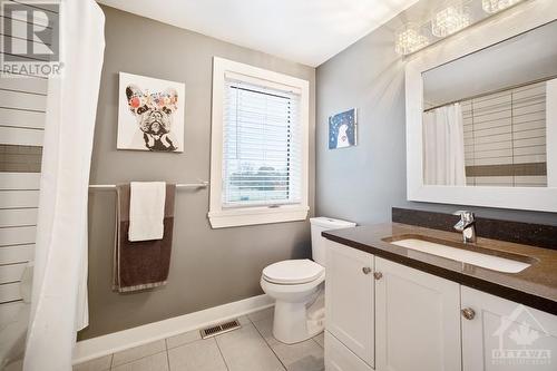 1725 Boyer Road, Ottawa, ON - Indoor Photo Showing Bathroom