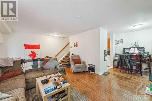 23 Forester Crescent Unit#C, Ottawa, ON - Indoor Photo Showing Living Room