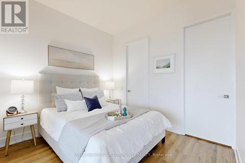 #1828 -111 St Clair Ave W, Toronto, ON - Indoor Photo Showing Bedroom