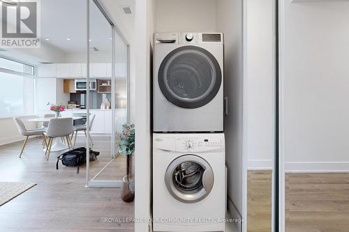#1828 -111 St Clair Ave W, Toronto, ON - Indoor Photo Showing Laundry Room