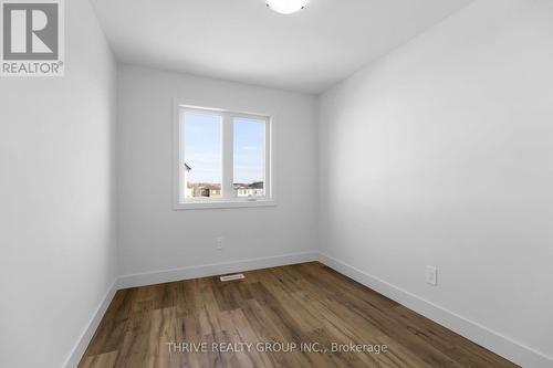 #56 -1595 Capri Cres, London, ON - Indoor Photo Showing Other Room