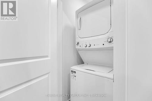 #56 -1595 Capri Cres, London, ON - Indoor Photo Showing Laundry Room