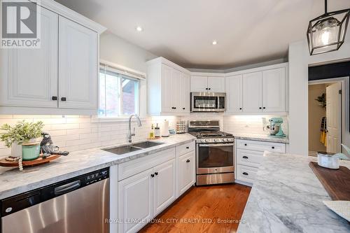 21 Kortright Rd E, Guelph, ON - Indoor Photo Showing Kitchen With Double Sink