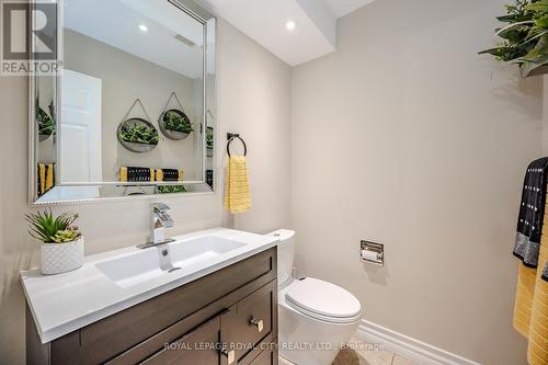 21 Kortright Rd E, Guelph, ON - Indoor Photo Showing Bathroom