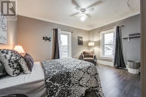 4367 Ontario Street, Lincoln, ON - Indoor Photo Showing Bedroom