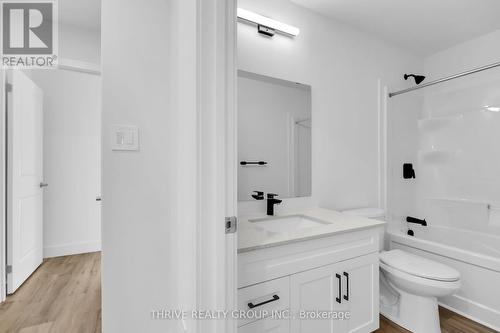 58 - 1595 Capri Crescent, London, ON - Indoor Photo Showing Bathroom