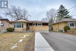 68 MAYWOOD RD  Kitchener, ON N2C 2A4