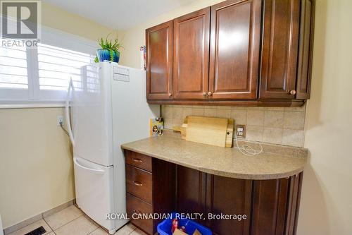 68 Maywood Rd, Kitchener, ON - Indoor Photo Showing Kitchen