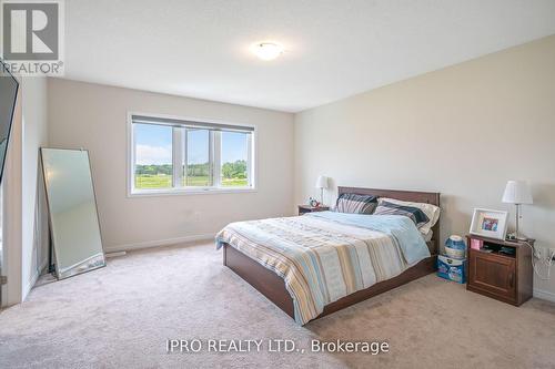 8794 Sourgum Ave, Niagara Falls, ON - Indoor Photo Showing Bedroom