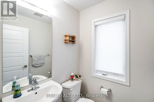 8794 Sourgum Avenue, Niagara Falls, ON - Indoor Photo Showing Bathroom