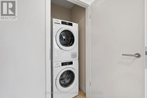 605 - 118 West Street, Port Colborne, ON - Indoor Photo Showing Laundry Room