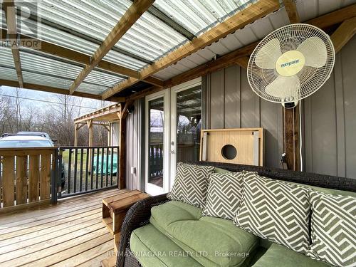 452 Rosehill Rd, Fort Erie, ON - Outdoor With Deck Patio Veranda With Exterior