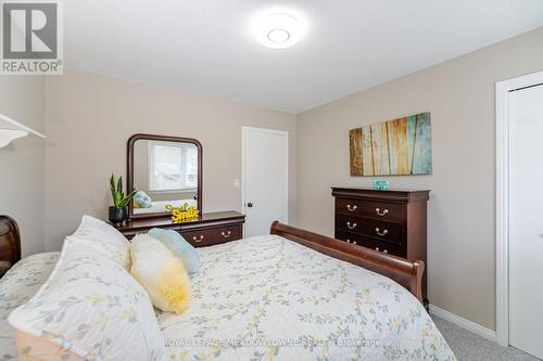 62 Terrace Drive, Hamilton, ON - Indoor Photo Showing Bedroom