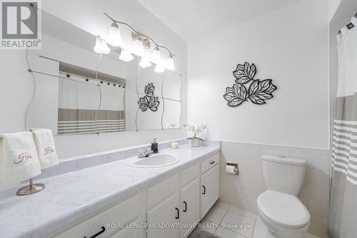 62 Terrace Dr, Hamilton, ON - Indoor Photo Showing Bathroom