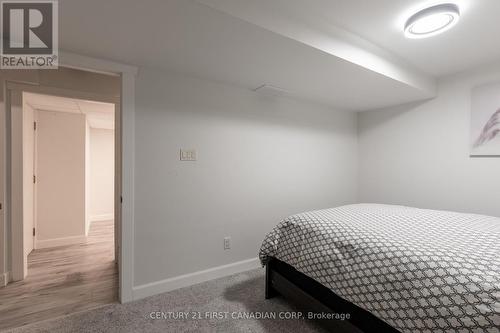 1 Church St E, Dutton/Dunwich, ON - Indoor Photo Showing Bedroom