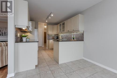 #707 -4000 Creekside Dr, Hamilton, ON - Indoor Photo Showing Kitchen