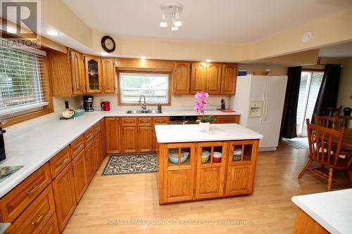 7213 6 Highway, Northern Bruce Peninsula, ON - Indoor Photo Showing Kitchen With Double Sink