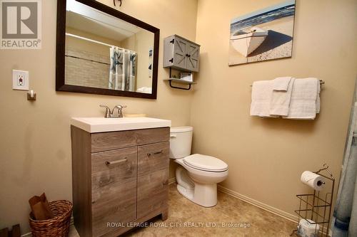 7213 6 Highway, Northern Bruce Peninsula, ON - Indoor Photo Showing Bathroom