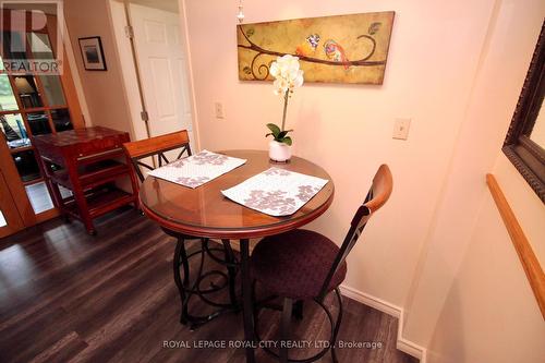 7213 6 Highway, Northern Bruce Peninsula, ON - Indoor Photo Showing Dining Room