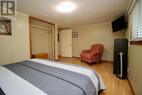 7213 6 Highway, Northern Bruce Peninsula, ON - Indoor Photo Showing Bedroom