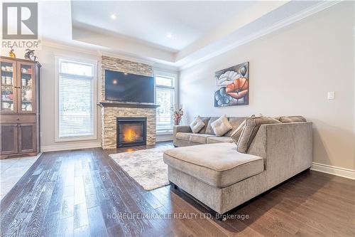 1 Drake Crt, Strathroy-Caradoc, ON - Indoor Photo Showing Living Room With Fireplace