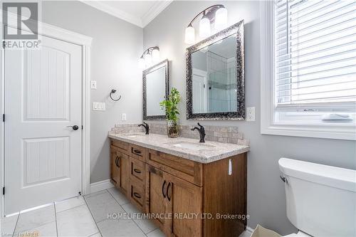 1 Drake Crt, Strathroy-Caradoc, ON - Indoor Photo Showing Bathroom
