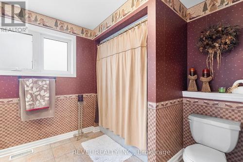 279 Lakeshore Rd W, Port Colborne, ON - Indoor Photo Showing Bathroom