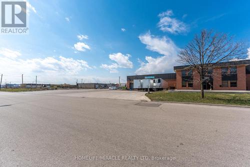 2375 Lucknow Drive, Mississauga, ON 