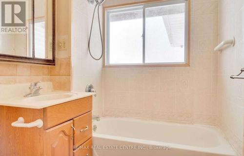 13924 Kennedy Rd, Caledon, ON - Indoor Photo Showing Bathroom