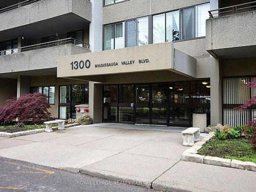 309-1300 Mississauga Valley Blvd, Mississauga, ON - Outdoor With Balcony