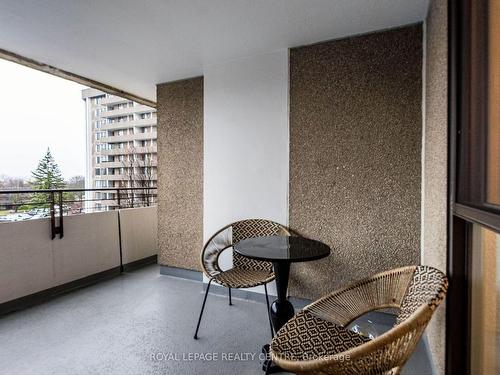 309-1300 Mississauga Valley Blvd, Mississauga, ON - Outdoor With Balcony With Exterior