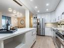 309-1300 Mississauga Valley Blvd, Mississauga, ON  - Indoor Photo Showing Kitchen With Upgraded Kitchen 