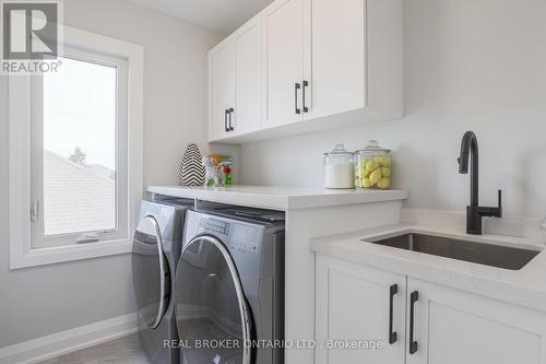 579 Victoria St, Scugog, ON - Indoor Photo Showing Laundry Room