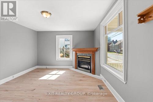 11 Ferguson St, Prince Edward County, ON - Indoor With Fireplace