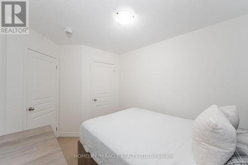 6 Aspen Hills Rd, Brampton, ON - Indoor Photo Showing Bedroom