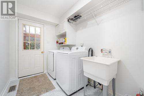 1684 Vaughan Dr, Caledon, ON - Indoor Photo Showing Laundry Room