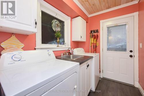 79 Commercial St, Milton, ON - Indoor Photo Showing Laundry Room