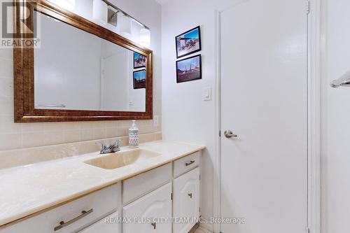 11 Miles Dr, Caledon, ON - Indoor Photo Showing Bathroom