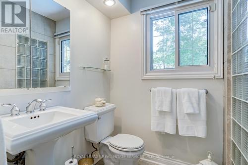 1123 Fair Birch Drive, Mississauga, ON - Indoor Photo Showing Bathroom