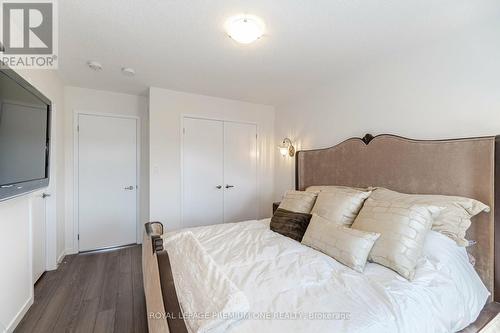 2 Seacoasts Circle, Vaughan, ON - Indoor Photo Showing Bedroom