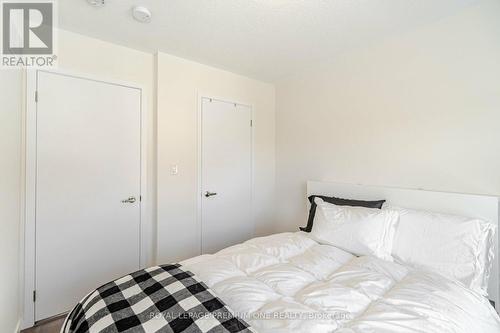 2 Seacoasts Circ, Vaughan, ON - Indoor Photo Showing Bedroom