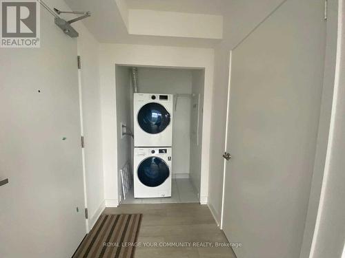 126 Clarence St, Vaughan, ON - Indoor Photo Showing Laundry Room