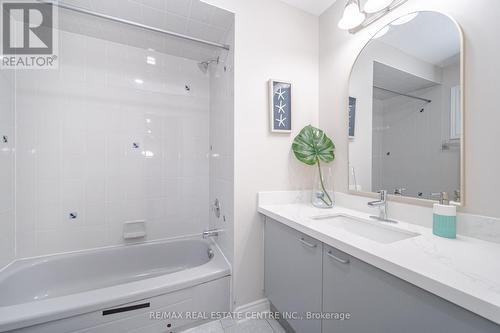 5938 Chorley Pl, Mississauga, ON - Indoor Photo Showing Bathroom