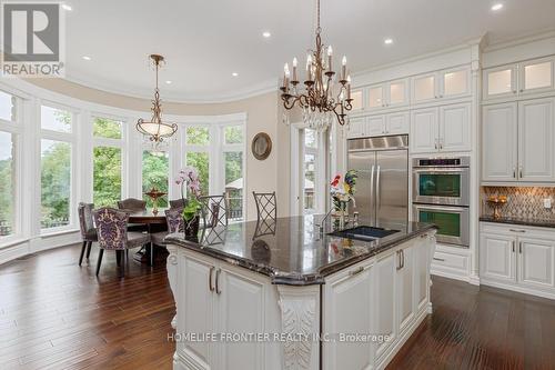 7645 16Th Sideroad, King, ON - Indoor Photo Showing Kitchen With Upgraded Kitchen