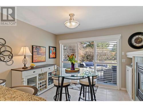 4002 Gallaghers Green, Kelowna, BC - Indoor Photo Showing Dining Room