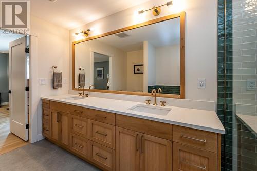 2818 Links Drive, Prince George, BC - Indoor Photo Showing Bathroom